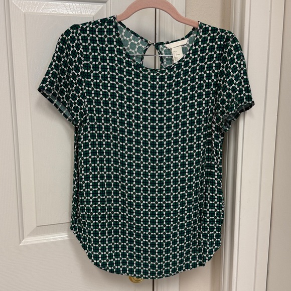 H&M Tops - H&M Green and White Floral Top